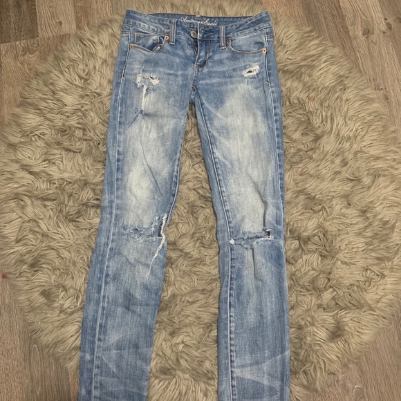 American eagle ripped jeans - Picture 1 of 4